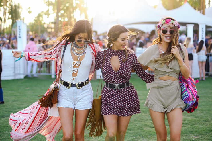 What to Wear to Coachella 2022: Outfit Ideas